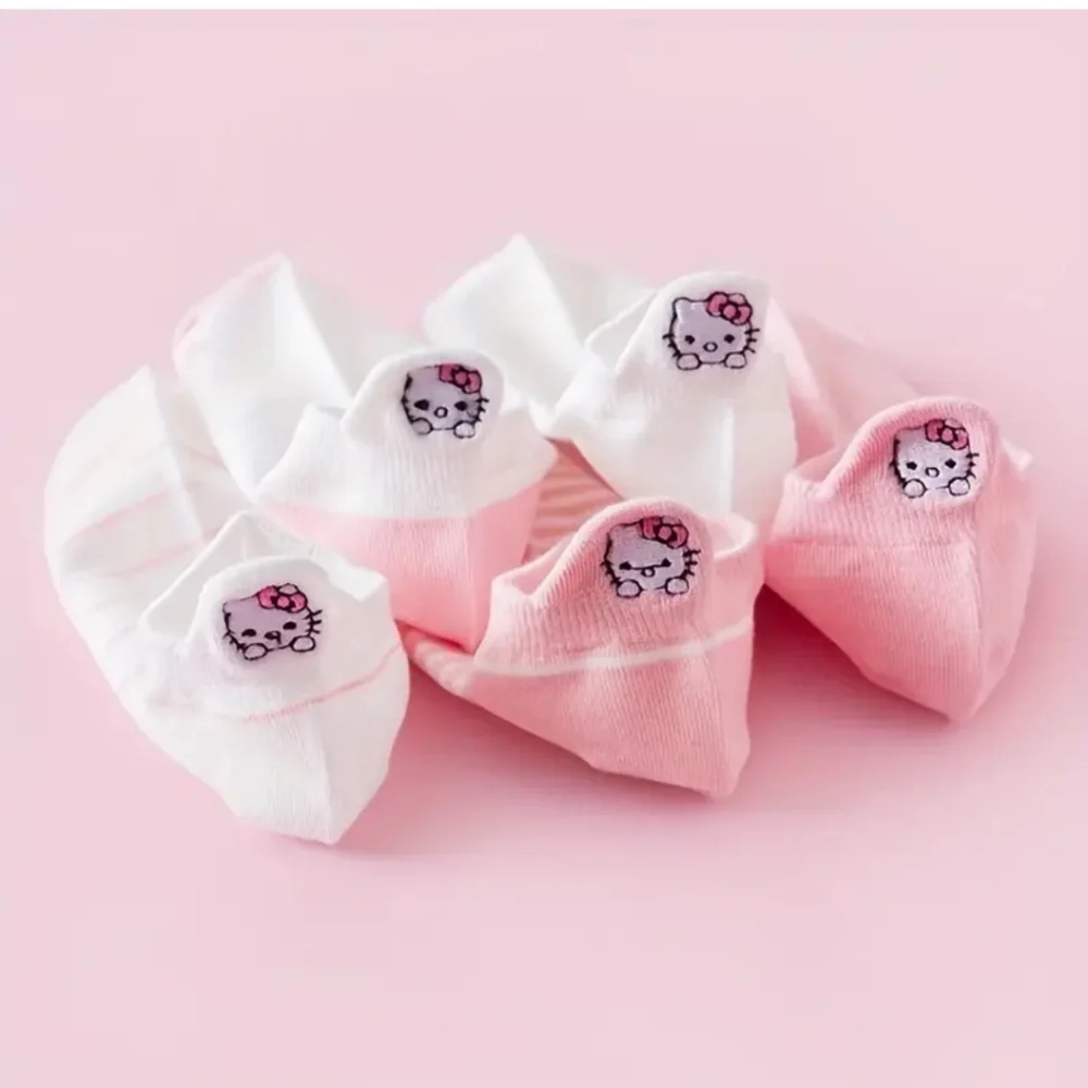 Hello Kitty 5 pack San Rio brand anklet socks. Adorable